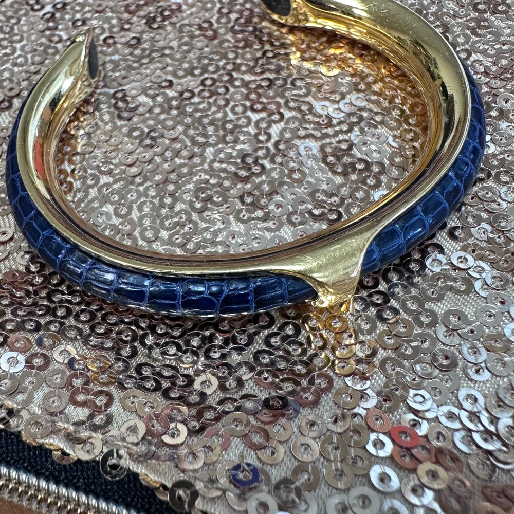 Hermes women’s Gold and Blue leather Bracelet- GORGEOUS! EXCELLENT CONDITION! - Picture 2 of 16